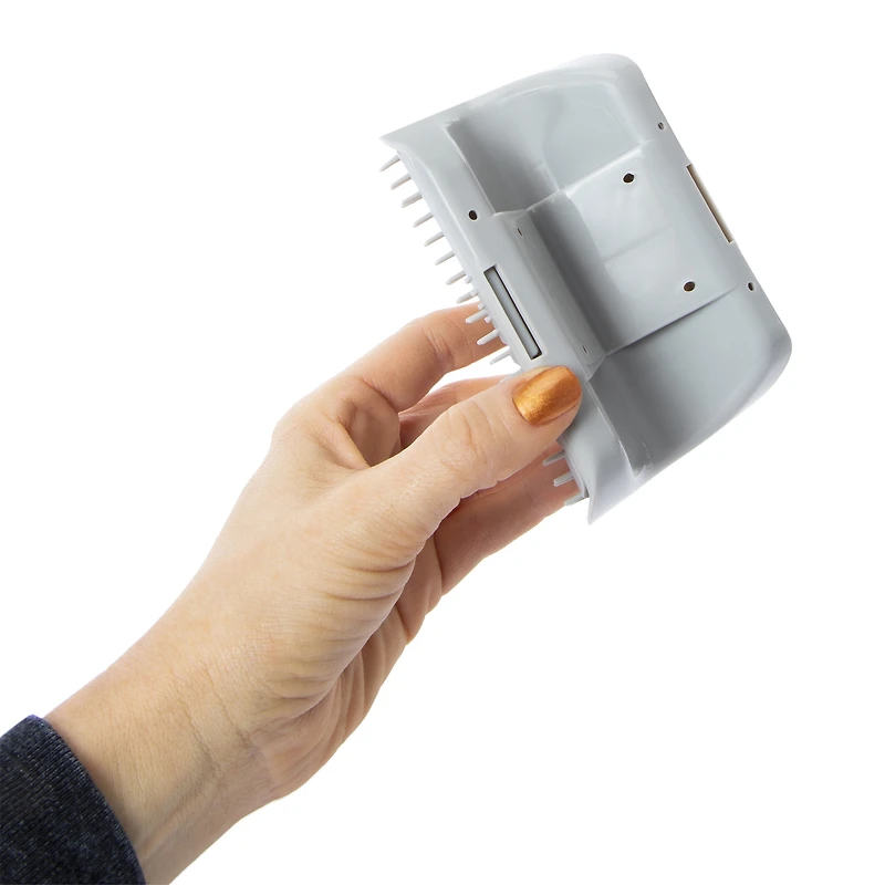 self-grooming cat scratcher mount