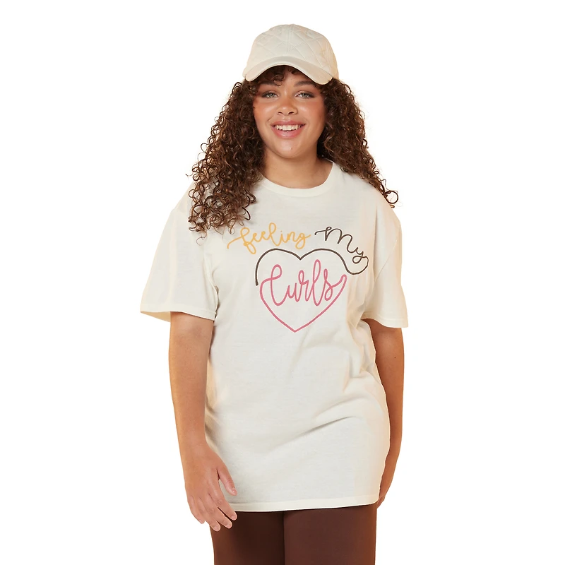 'feeling my curls' graphic tee