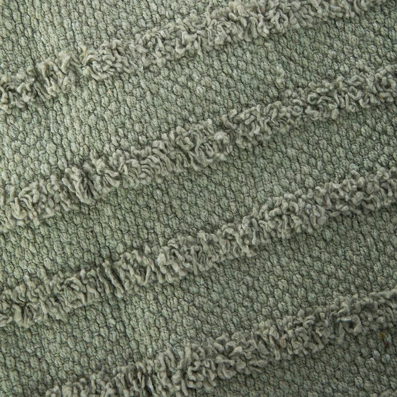 tufted accent rug 24in x 36in