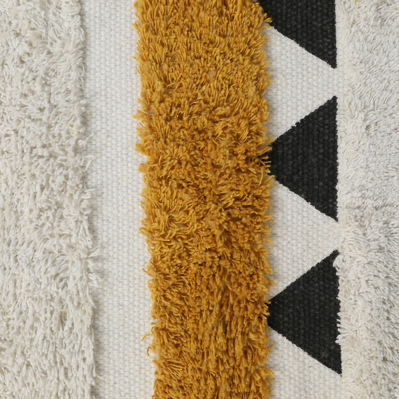 geometric tufted rug 2ft x 3ft