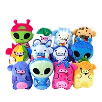 cows vs aliens™ surprise plush toy blind bag