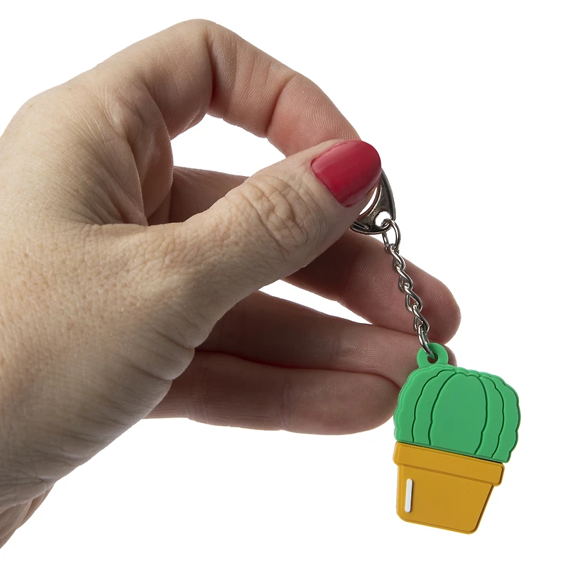 32 GB USB drive with novelty keychain case