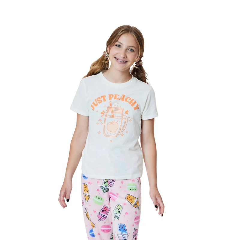 juniors ‘just peachy’ drink graphic tee