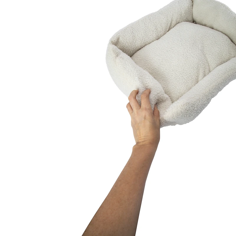 cuddler pet bed 20in x 16in