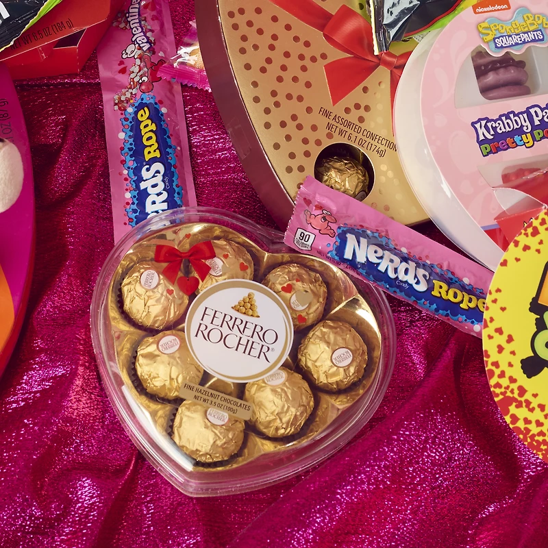 ferrero rocher® heart chocolate box 8-count