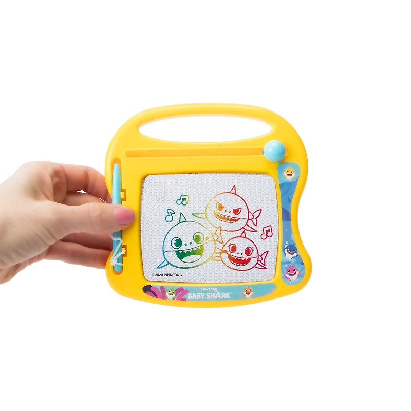 rainbow travel magnetic sketcher