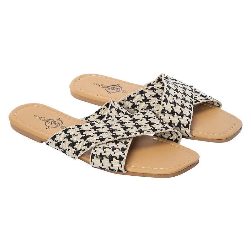 Ladies Pattern Crisscross Sandals