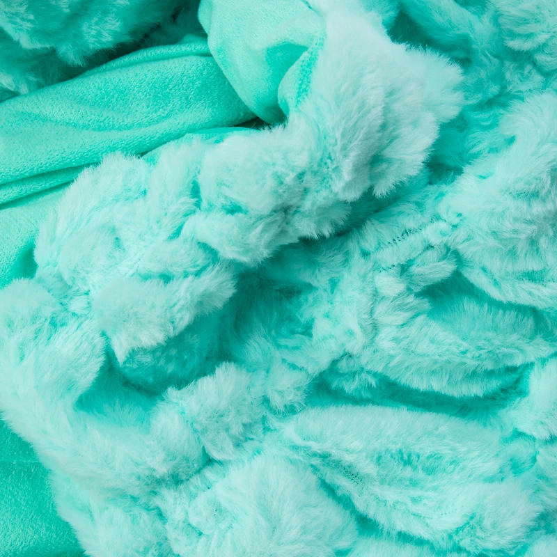 Luxe Collection Diamond Ruched Blanket