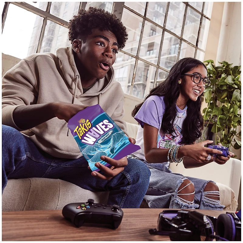 Takis® Waves Blue Heat™ Potato Chips 8oz
