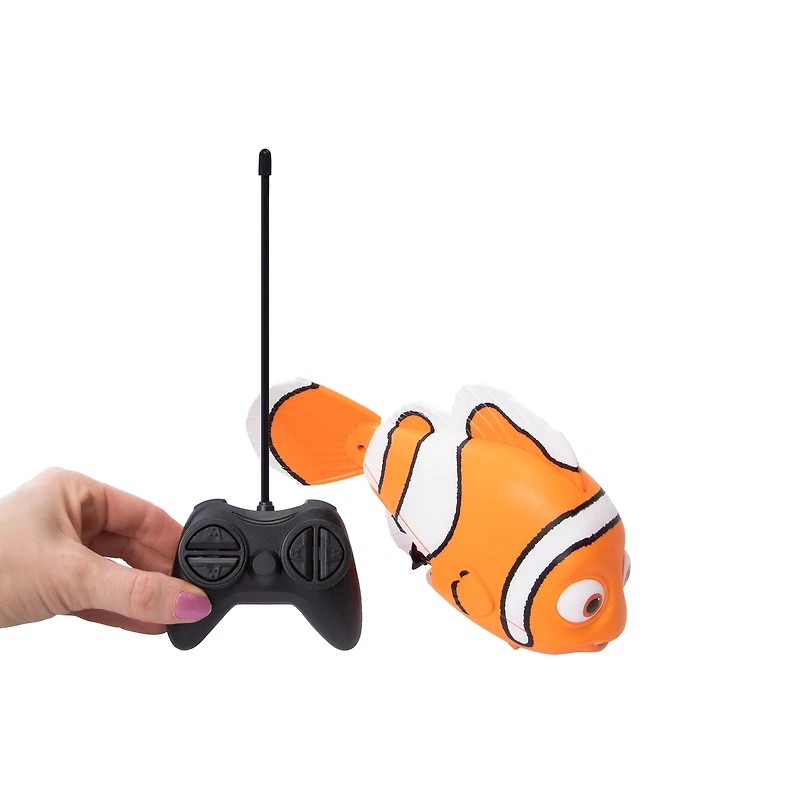 Disney PIXAR Finding Nemo Remote Control Swimming Nemo Toy