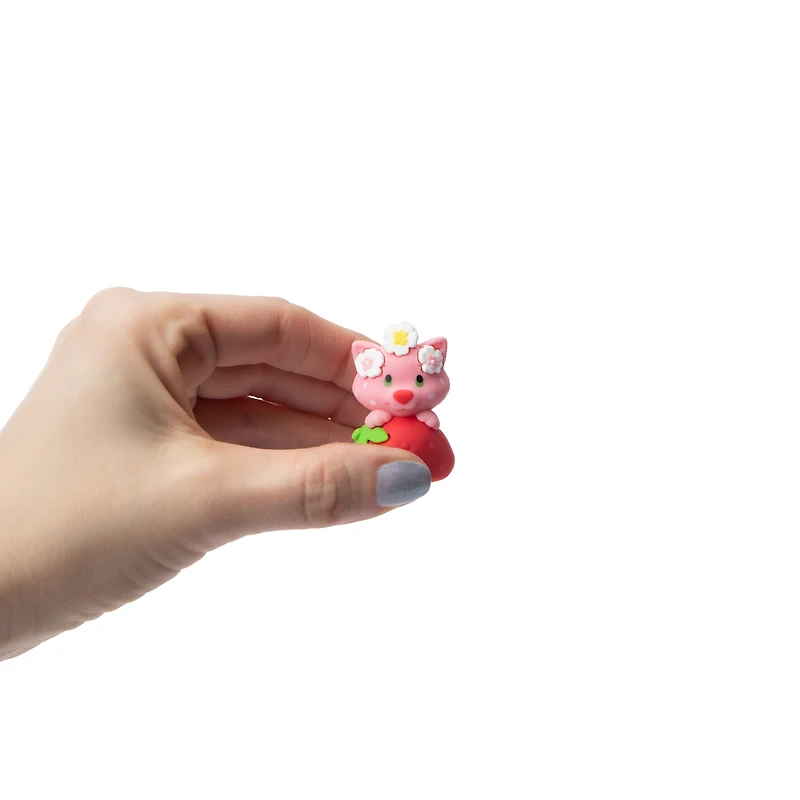 Strawberry Shortcake™ Easter Custard Doll Figure