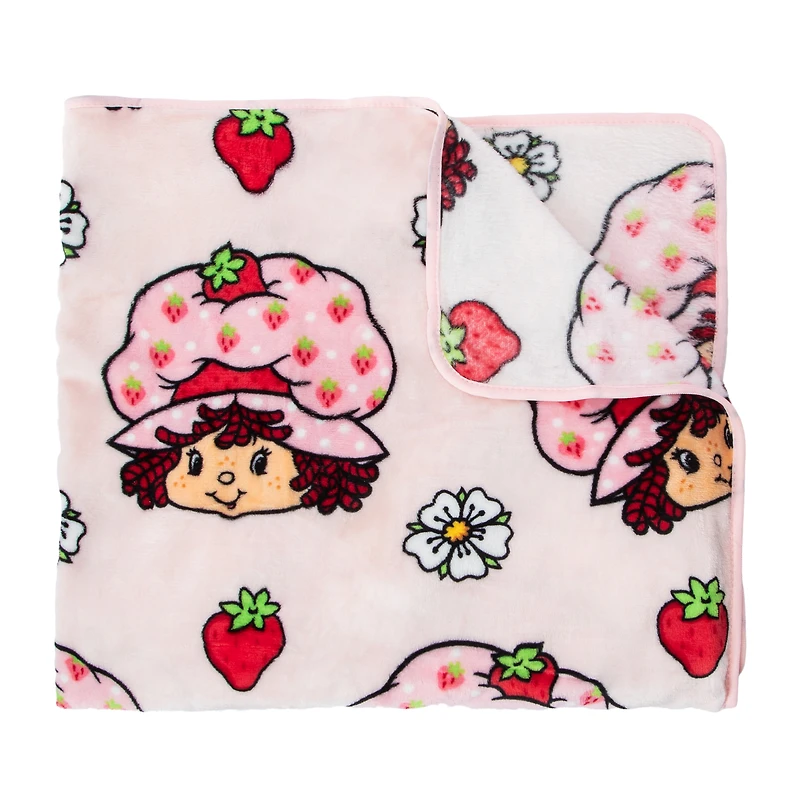 Strawberry Shortcake™ Travel Blanket 40in x 50in