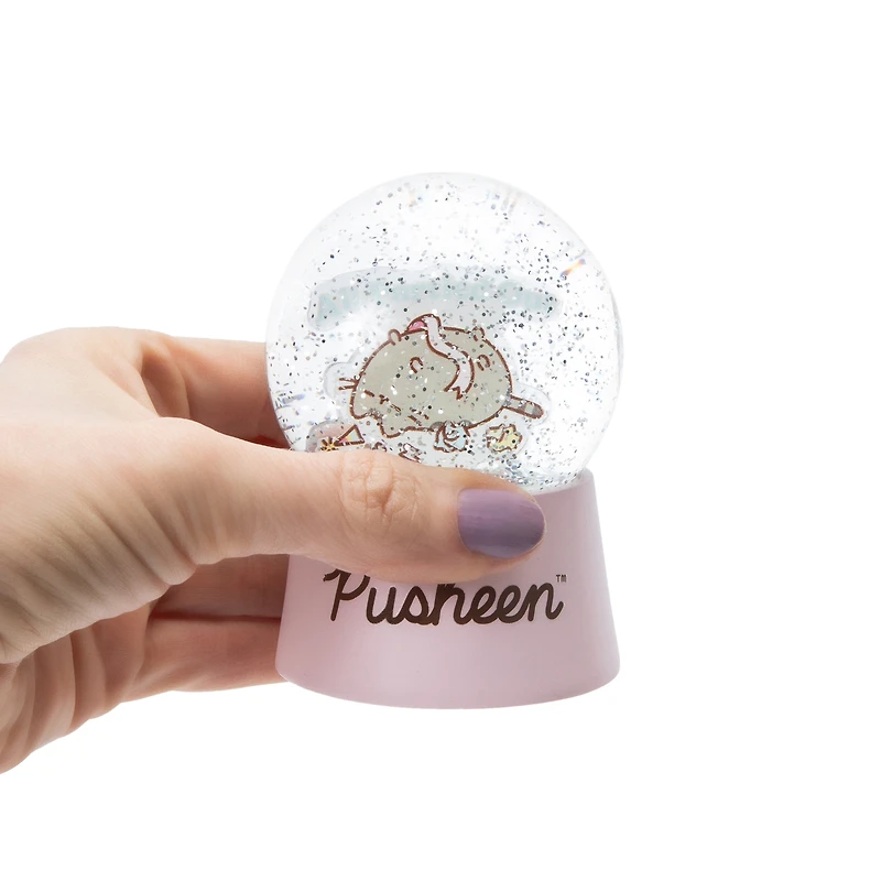 Pusheen™ Mini Snow Globe
