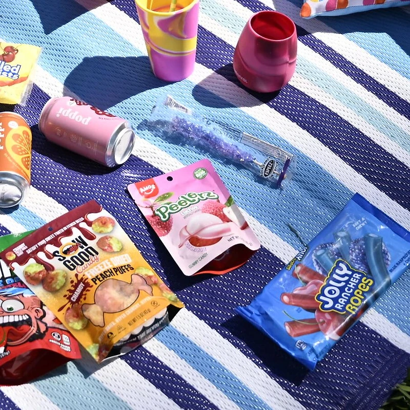 Peelerz® Lychee Peelable Gummy Candy 3oz