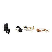 Yell Hanging Cat Figure (Styles May Vary)