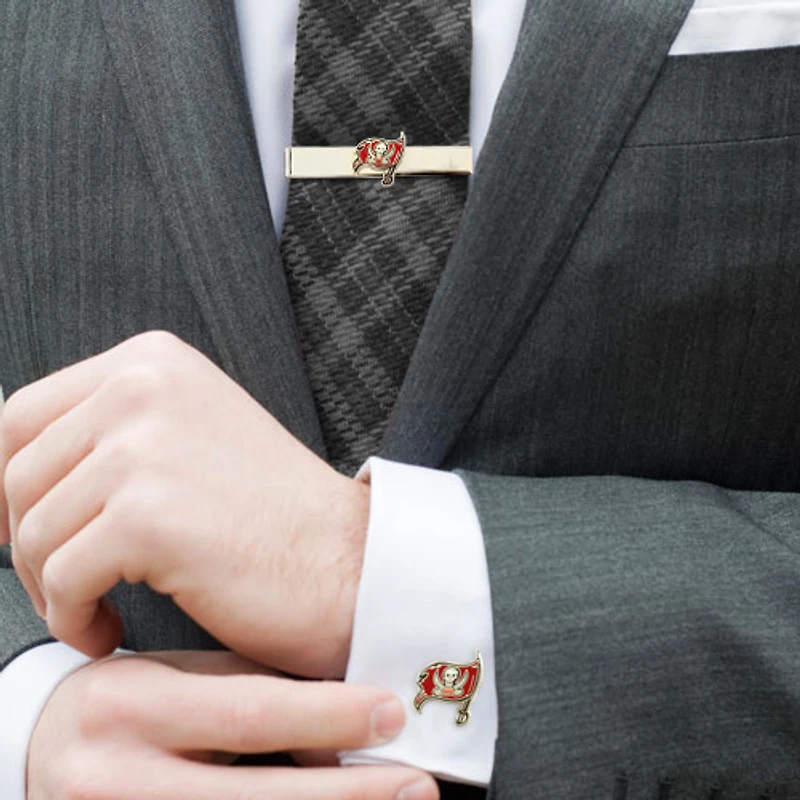 Tampa Bay Buccaneers Tie Bar & Cufflinks Set