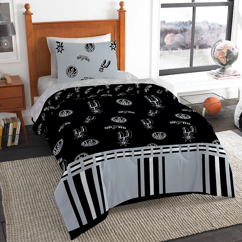 The Northwest Company San Antonio Spurs 4-Piece Twin Bed in a Bag Set