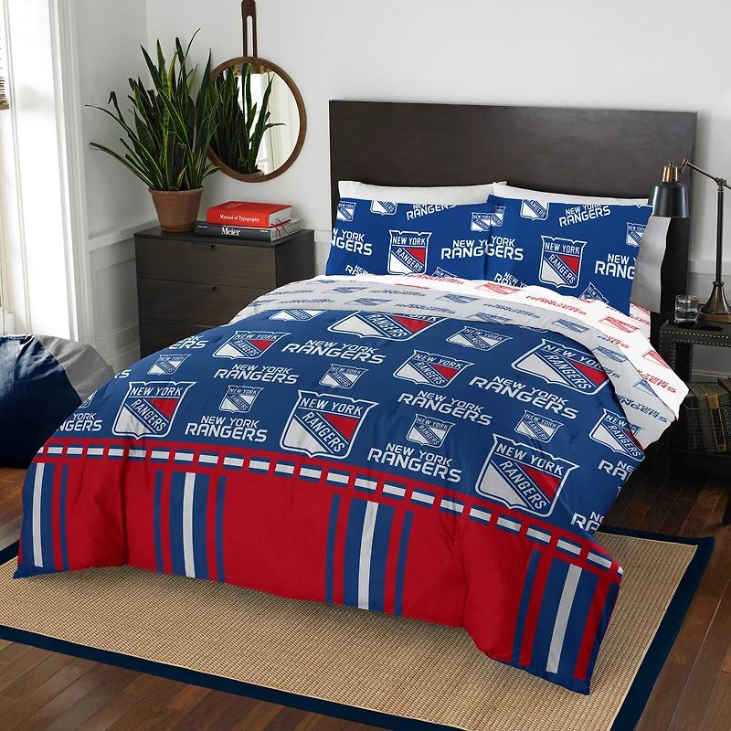 The Northwest Company New York Rangers 5-Piece Queen Bed in a Bag Set