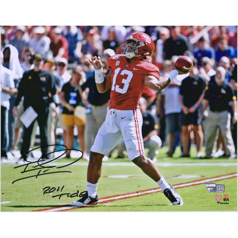 Tua Tagovailoa Alabama Crimson Tide Autographed 8" x 10" Passing Photograph with "Roll Tide" Inscription