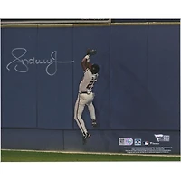Andruw Jones Atlanta Braves Autographed 8" x 10" Wall Catch Photograph