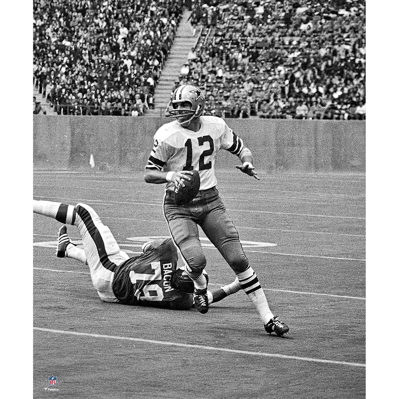 Roger Staubach Dallas Cowboys Unsigned in the Pocket Photograph