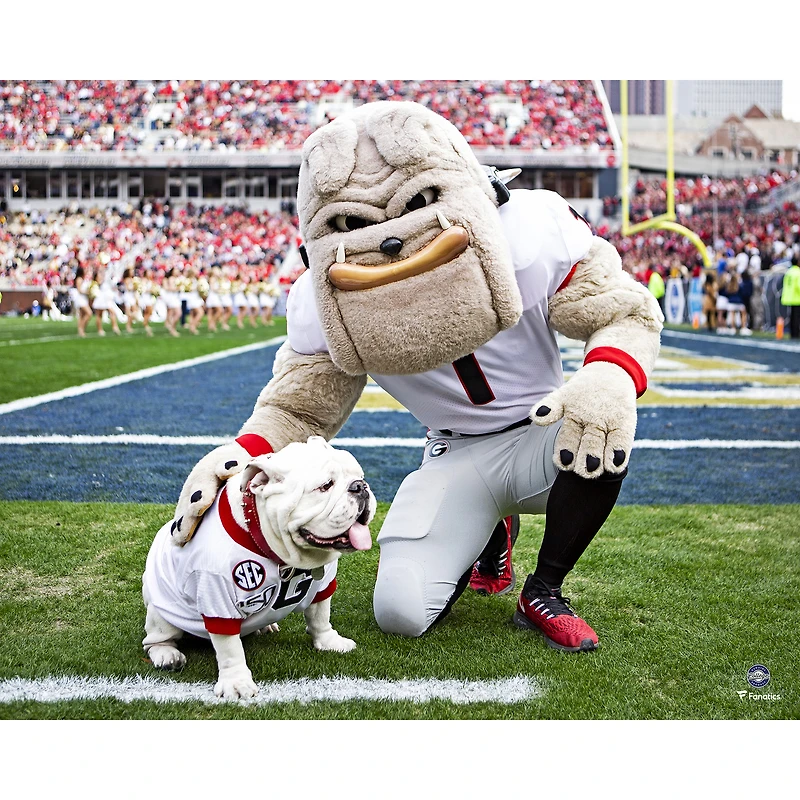 Georgia Bulldogs Unsigned Hairy Dawg with Uga Photograph