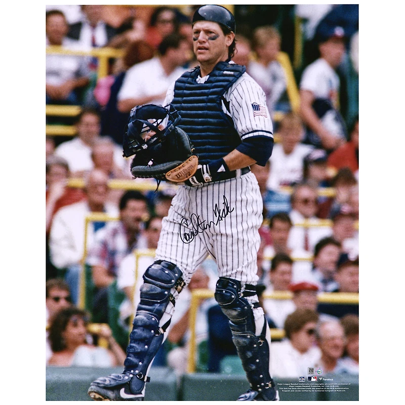 Carlton Fisk Chicago White Sox Autographed 16'' x 20'' Catchers Gear Photograph