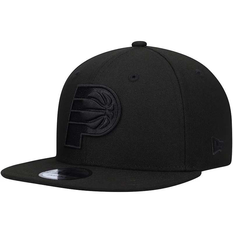 Men's New Era Indiana Pacers Black On Black 9FIFTY Snapback Hat