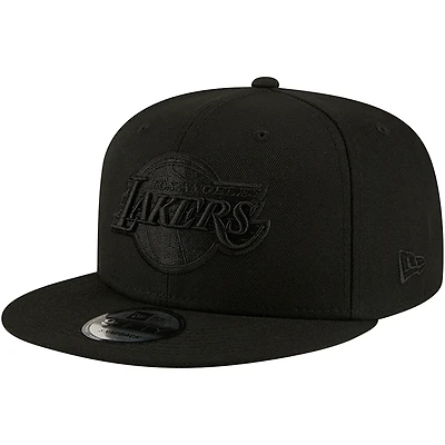 Men's New Era Los Angeles Lakers Black On Black 9FIFTY Snapback Hat