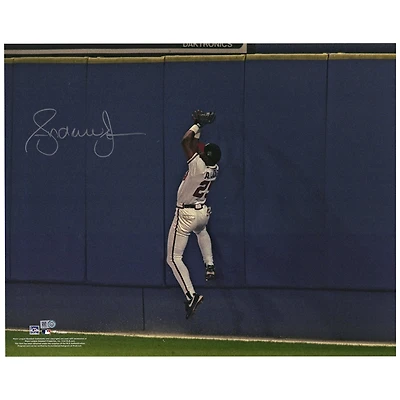 Andruw Jones Atlanta Braves Autographed 16" x 20" Jumping Catch Photograph