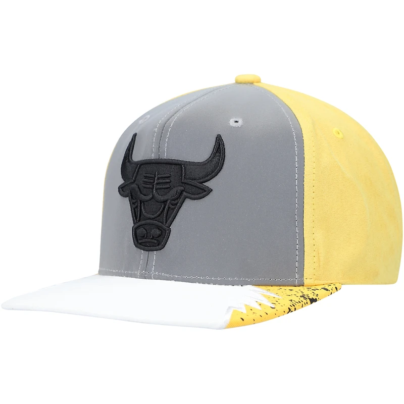 Men's Mitchell & Ness Gray/Yellow Chicago Bulls Day 5 Snapback Hat