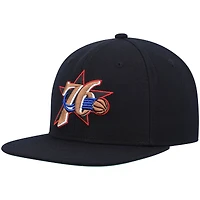 Men's Mitchell & Ness Black Philadelphia 76ers Hardwood Classics Team Ground 2.0 Snapback Hat