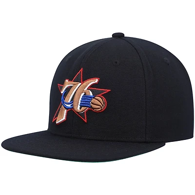 Men's Mitchell & Ness Black Philadelphia 76ers Hardwood Classics Team Ground 2.0 Snapback Hat