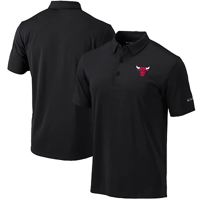 Men's Columbia Black Chicago Bulls Omni-Wick Drive Polo