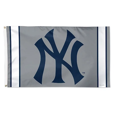 WinCraft New York Yankees 3' x 5' Vertical Stripe Deluxe Single-Sided Flag