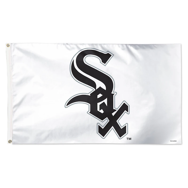 WinCraft Chicago White Sox 3' x 5' Single-Sided Vibrant Logo Deluxe Flag