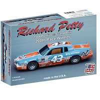 Richard Petty 1984 200th Win Pontiac Grand Prix 1:24 Unassembled Model Car Kit