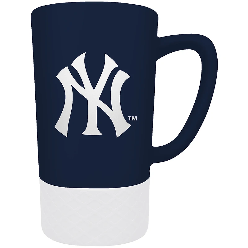 New York Yankees Team Logo 16oz. Laser Etched Jump Mug