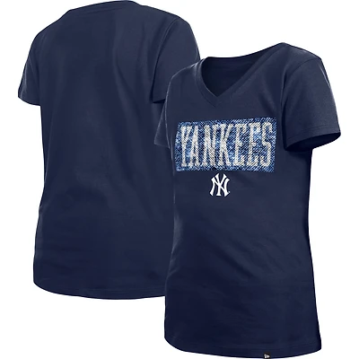 Girls Youth New Era Navy New York Yankees Flip Sequin Team V-Neck T-Shirt