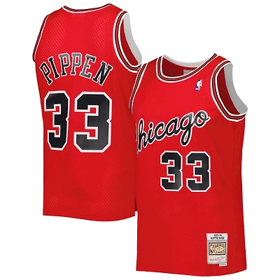 Men's Mitchell & Ness Scottie Pippen Red Chicago Bulls Hardwood Classics 2003-04 Swingman Jersey