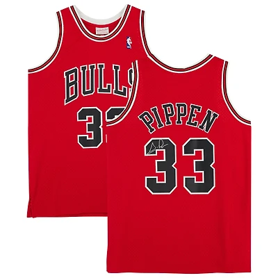 Scottie Pippen Chicago Bulls Autographed Mitchell & Ness Red 1997-1998 Swingman Jersey