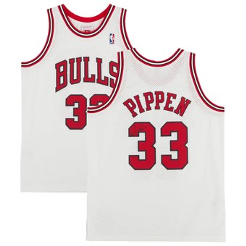 Scottie Pippen Chicago Bulls Autographed Mitchell & Ness White 1997-1998 Swingman Jersey