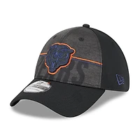 Men's New Era Black Chicago Bears 2023 NFL Training Camp Team Colorway 39THIRTY Flex Hat