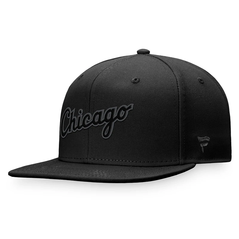 Men's Fanatics Chicago White Sox Black on Black Fitted Hat