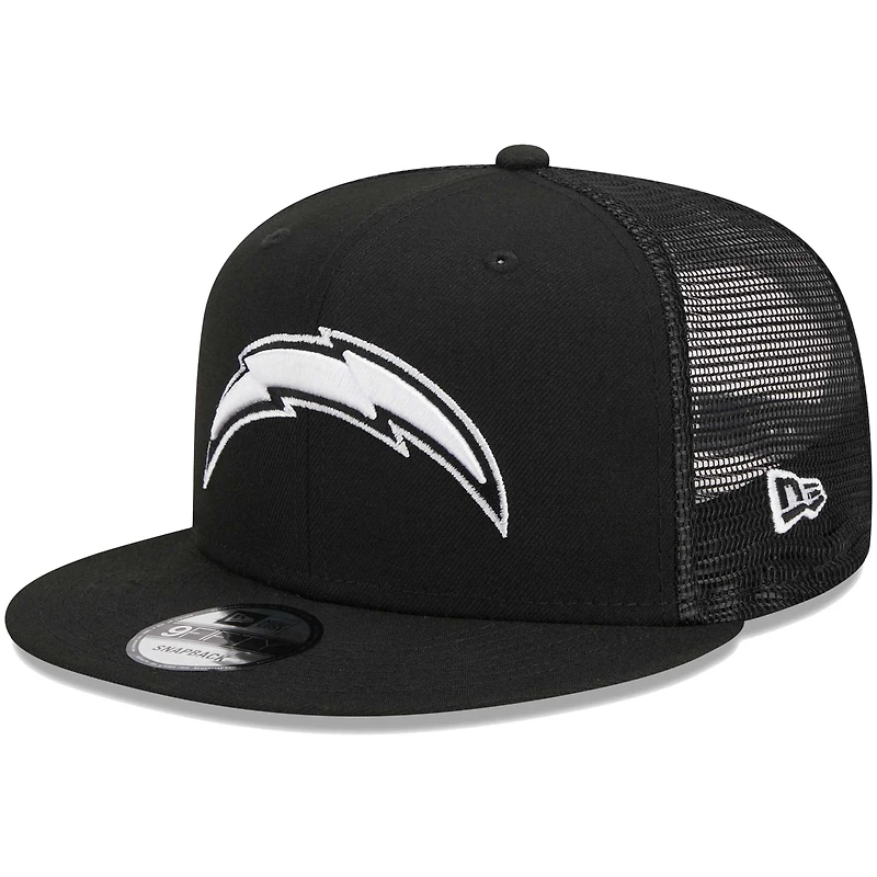 Men's New Era Black Los Angeles Chargers  Main Trucker 9FIFTY Snapback Hat