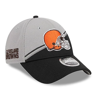 Men's New Era  Gray/Black Cleveland Browns 2023 Sideline 9FORTY Adjustable Hat