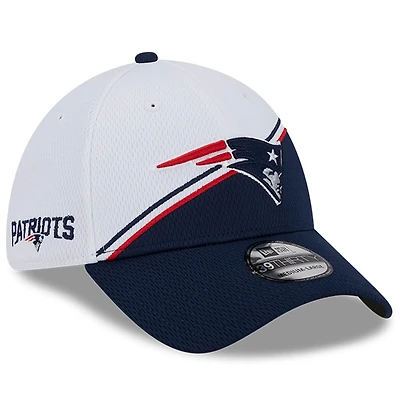 Men's New Era White/Navy New England Patriots 2023 Sideline 39THIRTY Flex Hat