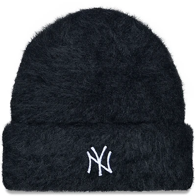 Women's New Era Black New York Yankees Fuzzy Cuffed Knit Hat