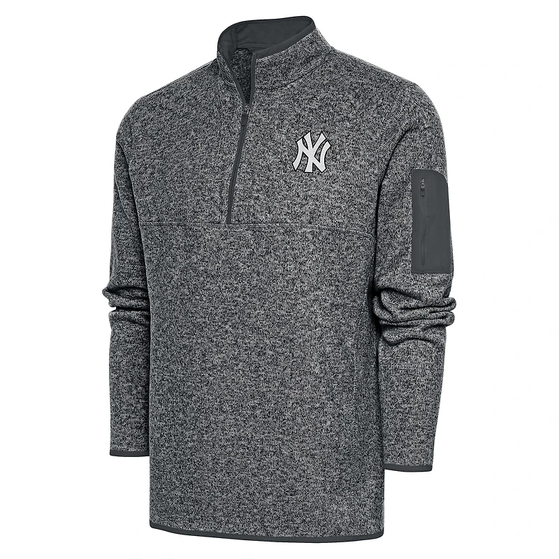 Men's Antigua Graphite New York Yankees Metallic Fortune Quarter-Zip Pullover Jacket