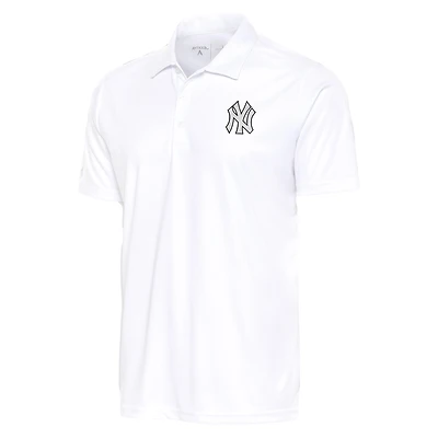 Men's Antigua White New York Yankees Metallic Tribute Polo